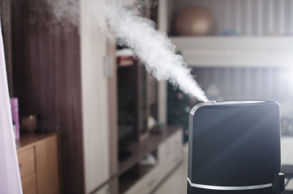 ¿Se puede usar un ventilador con un humidificador al mismo tiempo?