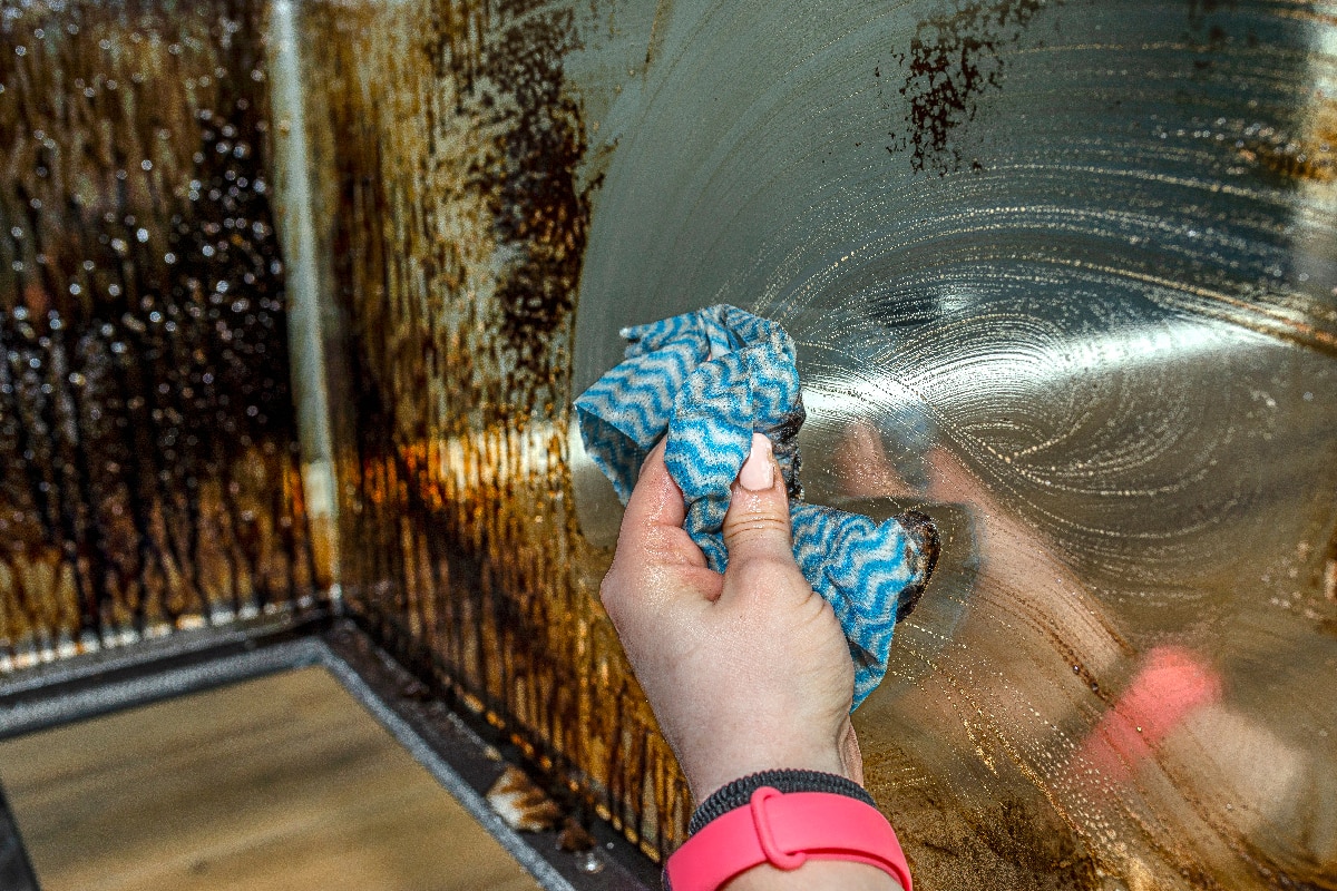 ¿Es peligroso el hollín negro de las chimeneas de gas? [What Homeowners Need To Know!]