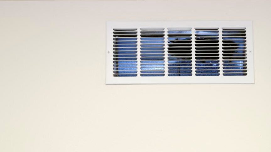 Razones por las que sale agua por los respiraderos después de una lluvia intensa...