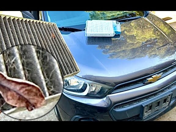 Reemplazo del filtro de aire de cabina en un Chevy Spark 2016 - YouTube