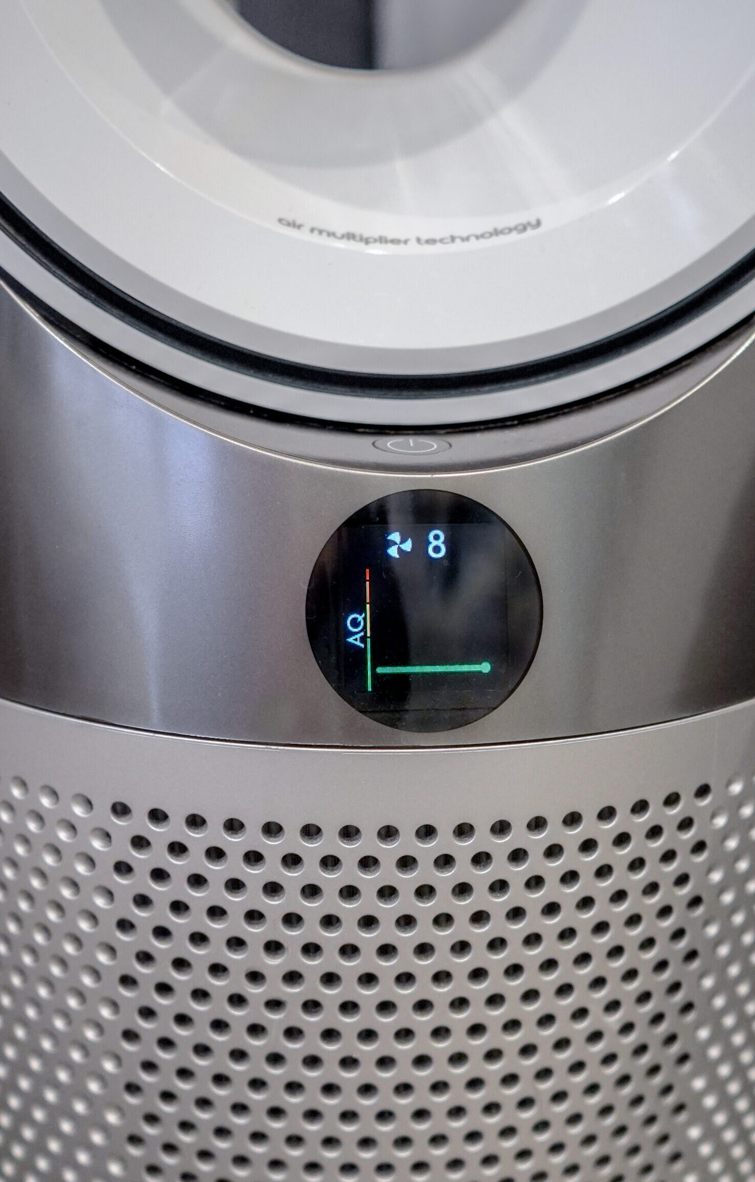 Ventiladores Dyson versus unidad de aire acondicionado: podría ser amada