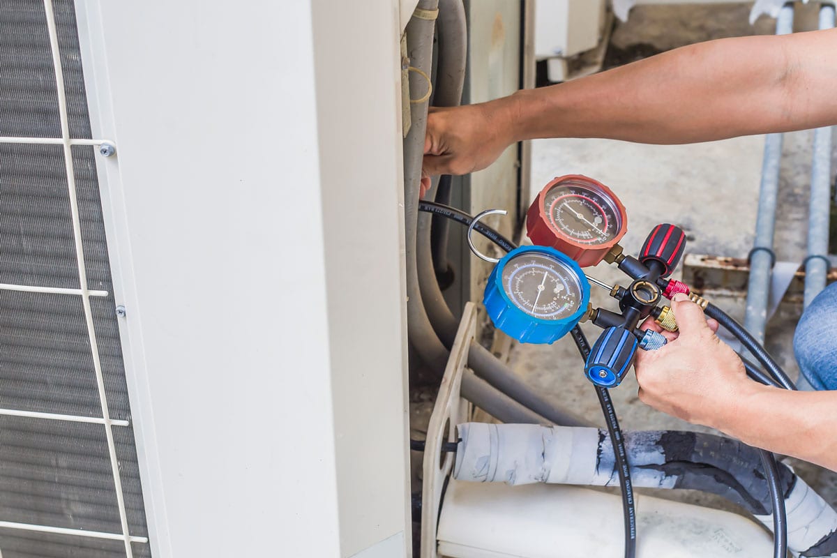 ¿Por qué mi bomba de condensado tiene fugas?